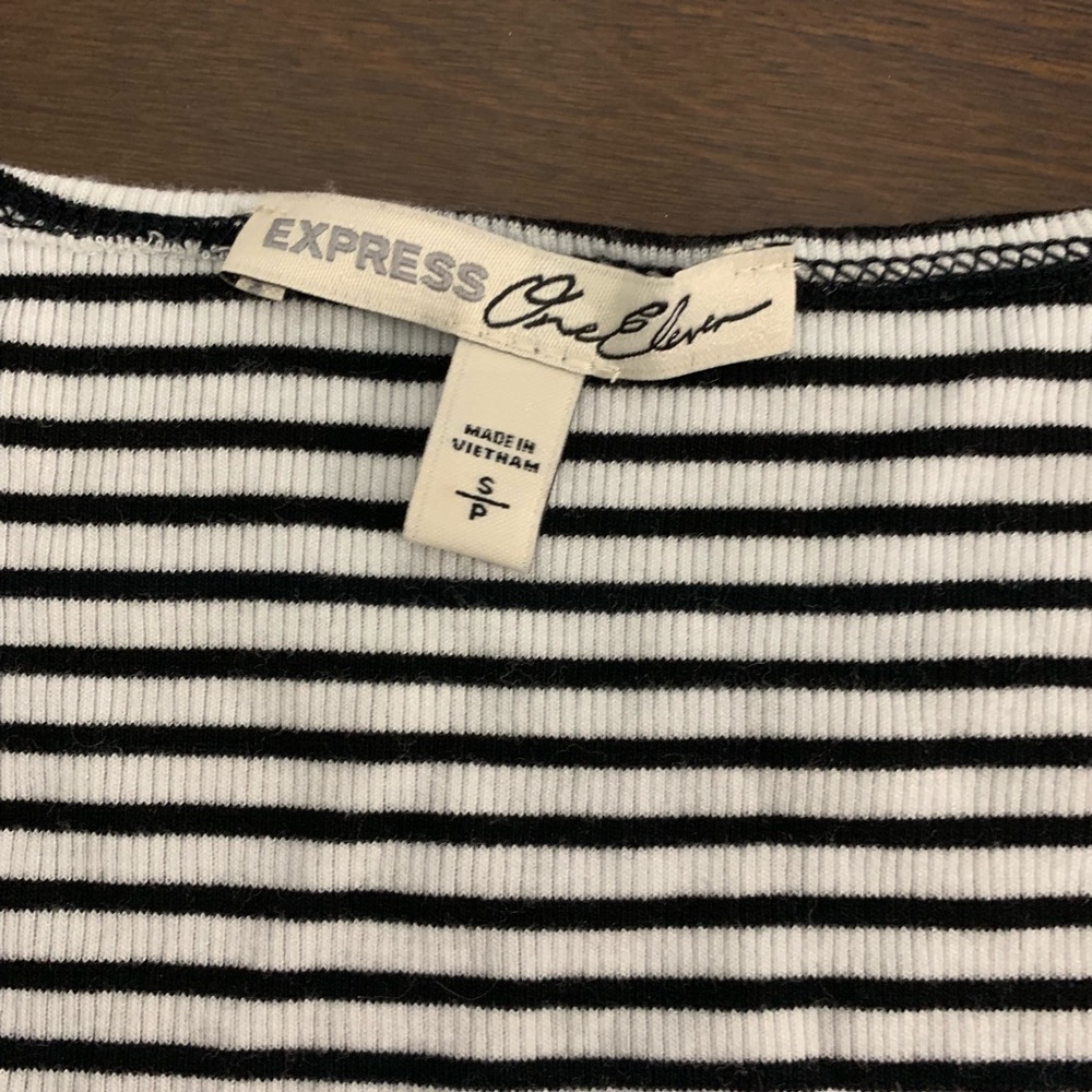 Express crop top - Picture 3 of 4